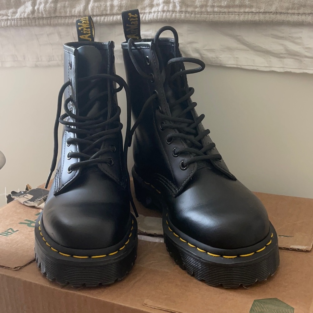 Dr. Martens Woman’s